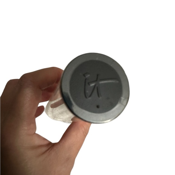 IT Cosmetics Airbrush Flawless Foundation Brush KER90W Bundle IT Makeup Bag New - Picture 12 of 14